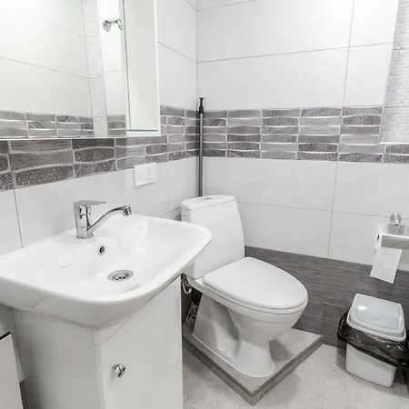 Apartment Near Park Franka *