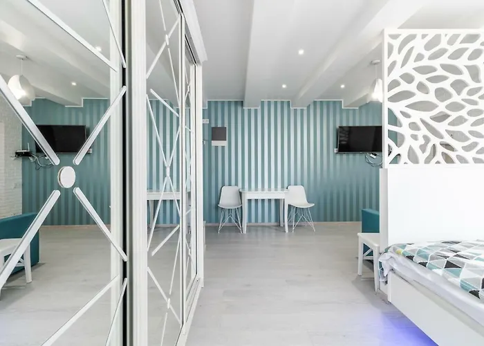 Near Park Franka شقة