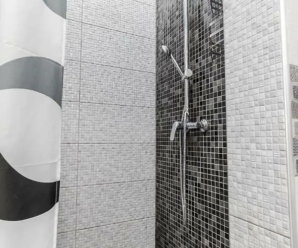 Near Park Franka شقة *